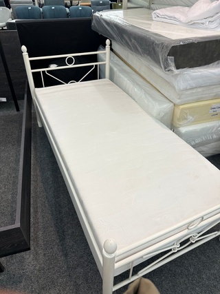 Ledikant Incl. matras 90×200, koudschuim